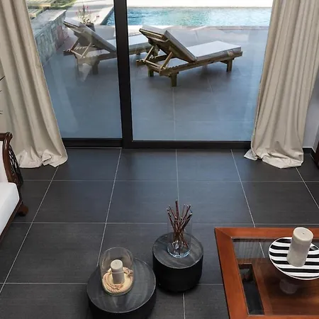 Calmar Boutique Villa *